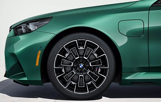 The BMW M5 Touring’s tire wheel. | BMW of Grand Blanc in Grand Blanc MI